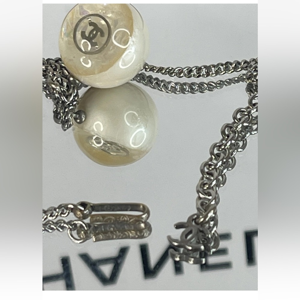 CHANEL Two-Tone Pendant Necklace - Picture 4 of 9